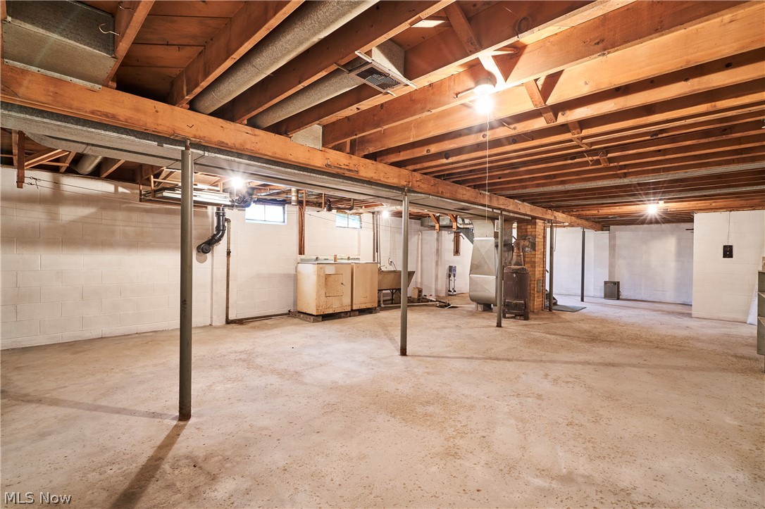 2964 Harris Avenue Norton OH 44203
