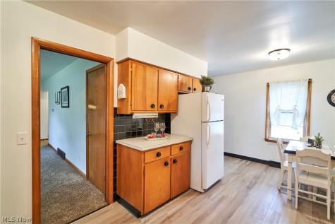 2964 Harris Avenue Norton OH 44203