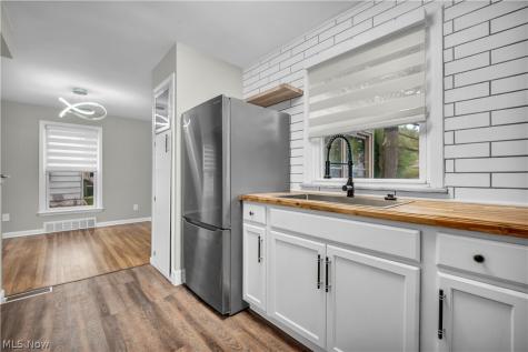 20905 Clare Avenue Maple Heights OH 44137