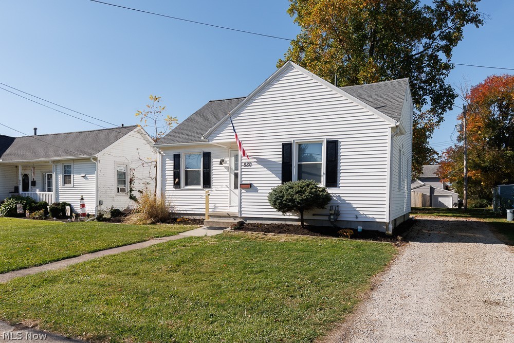 880 Douglas Street Vermilion OH 44089