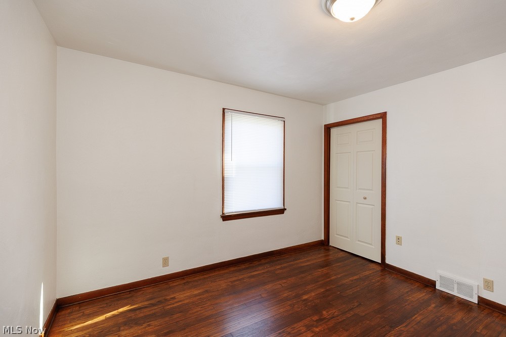 880 Douglas Street Vermilion OH 44089