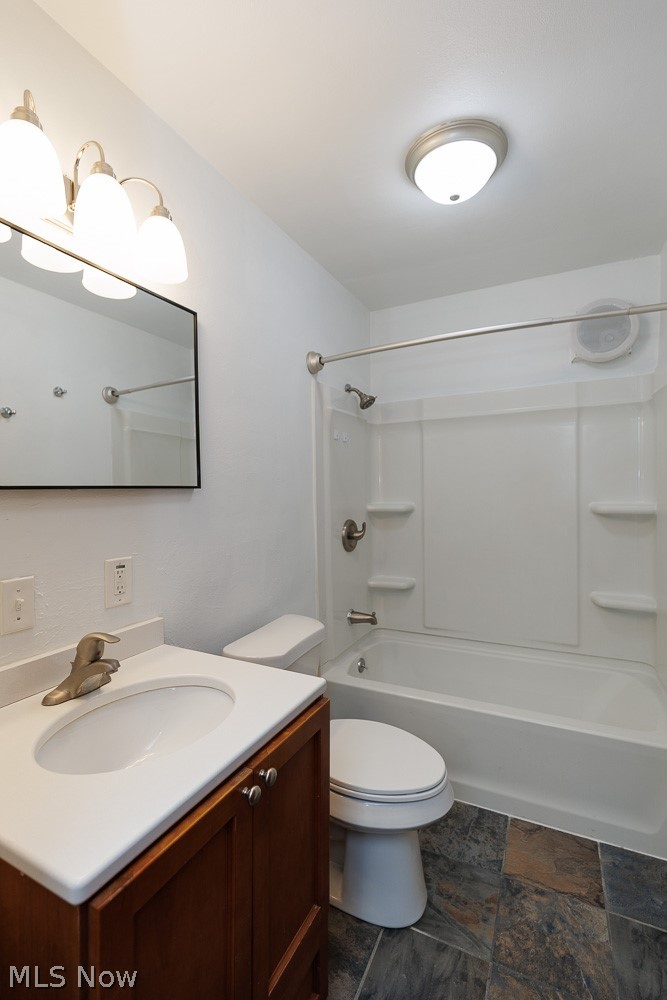 880 Douglas Street Vermilion OH 44089