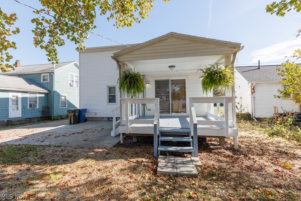 880 Douglas Street Vermilion OH 44089
