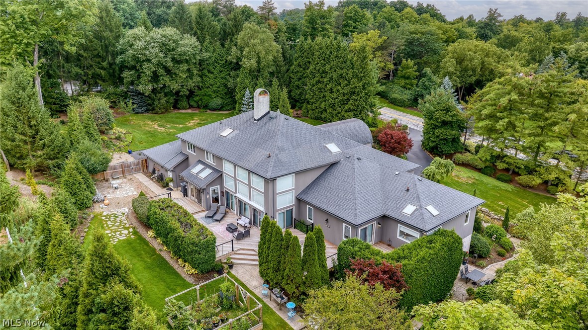 8 Pebblebrook Lane Chagrin Falls OH 44022