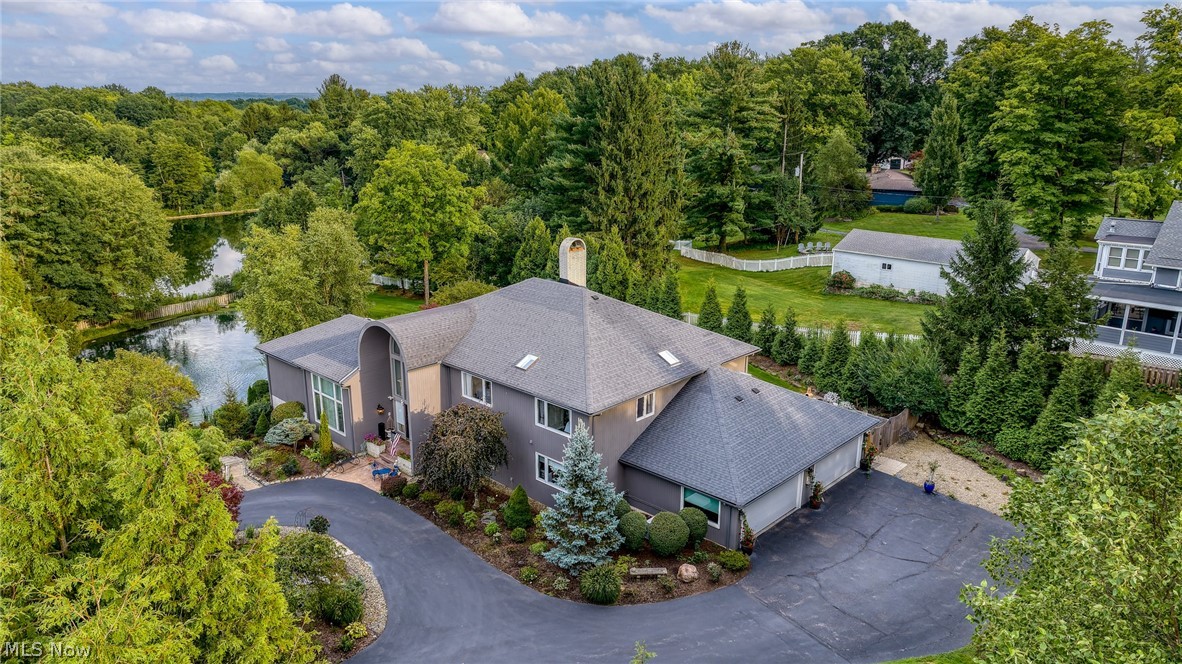 8 Pebblebrook Lane Chagrin Falls OH 44022