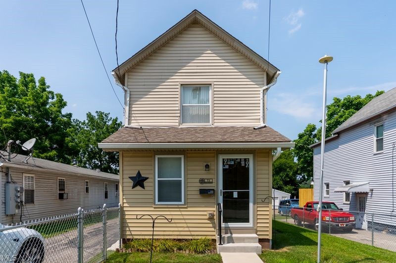 71 Elm Street Struthers OH 44471