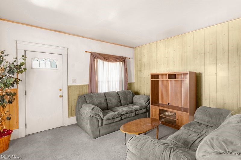 71 Elm Street Struthers OH 44471