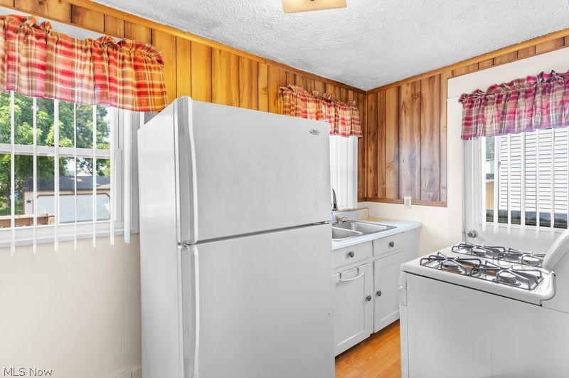 71 Elm Street Struthers OH 44471
