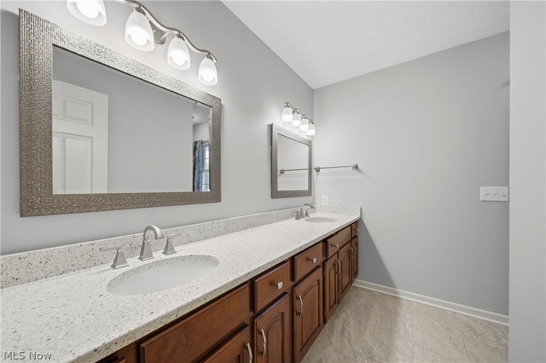 5336 Wood Trail Avenue NE Canton OH 44705