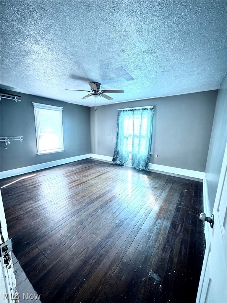 374 Tenney Avenue Youngstown OH 44405
