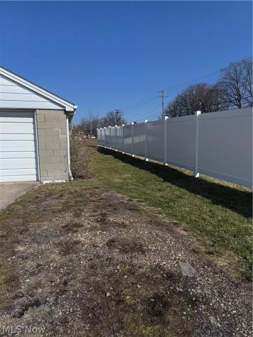 374 Tenney Avenue Youngstown OH 44405