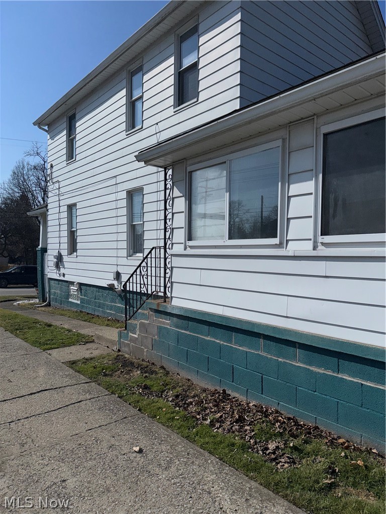 374 Tenney Avenue Youngstown OH 44405