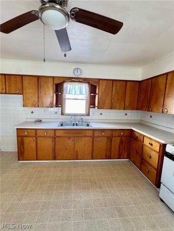374 Tenney Avenue Youngstown OH 44405