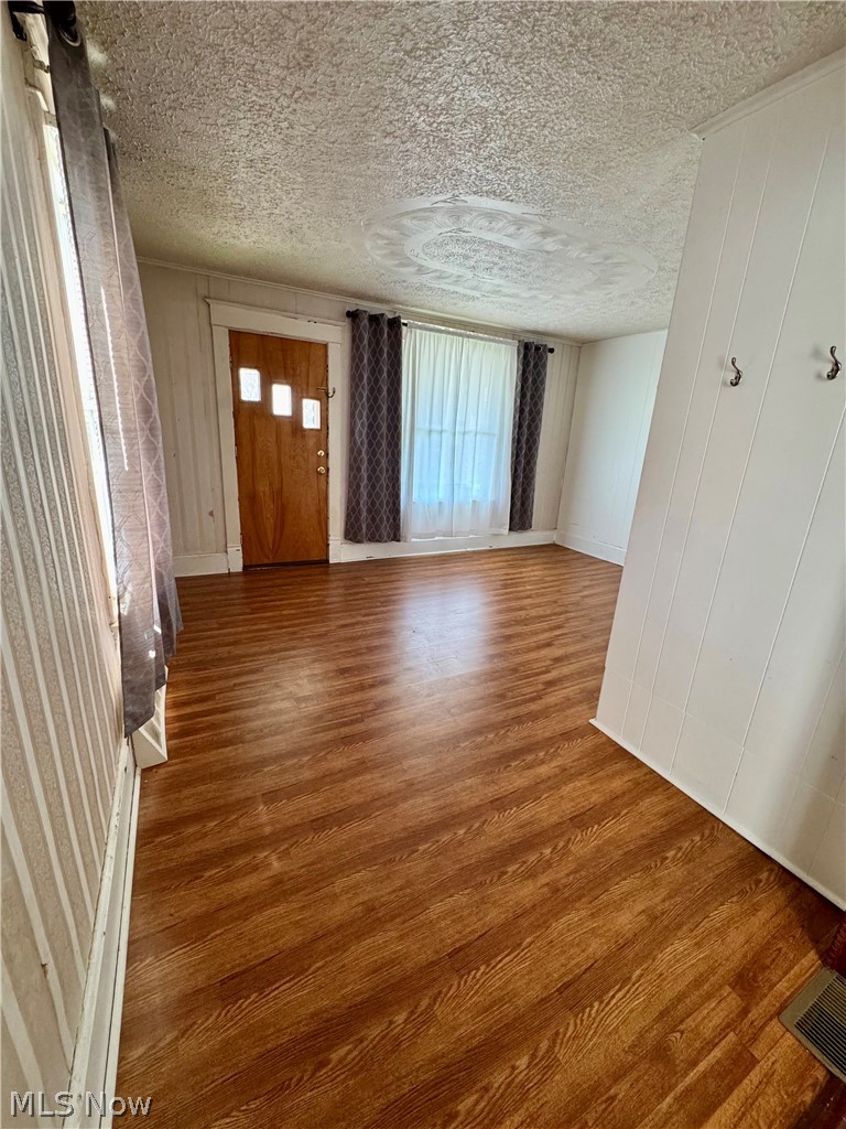 374 Tenney Avenue Youngstown OH 44405