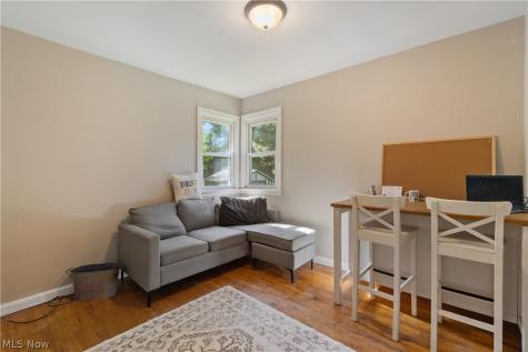 209 Grove Avenue Cuyahoga Falls OH 44221