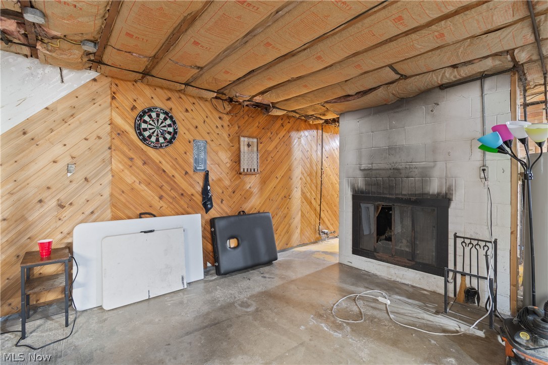209 Grove Avenue Cuyahoga Falls OH 44221