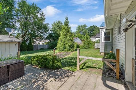 209 Grove Avenue Cuyahoga Falls OH 44221
