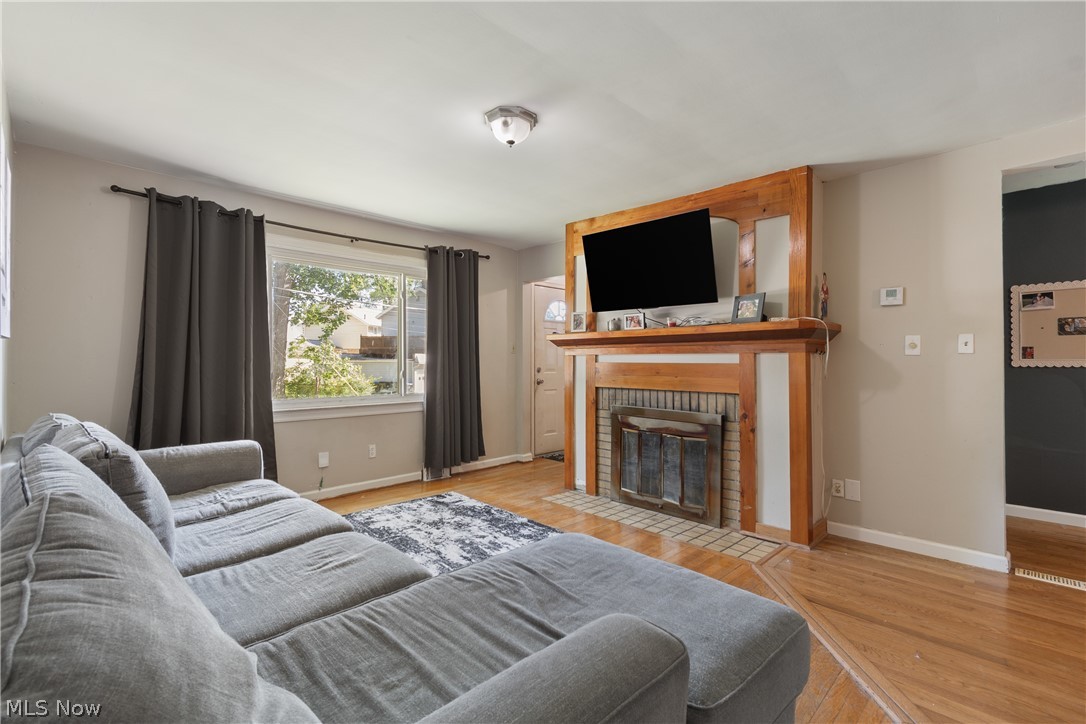 209 Grove Avenue Cuyahoga Falls OH 44221
