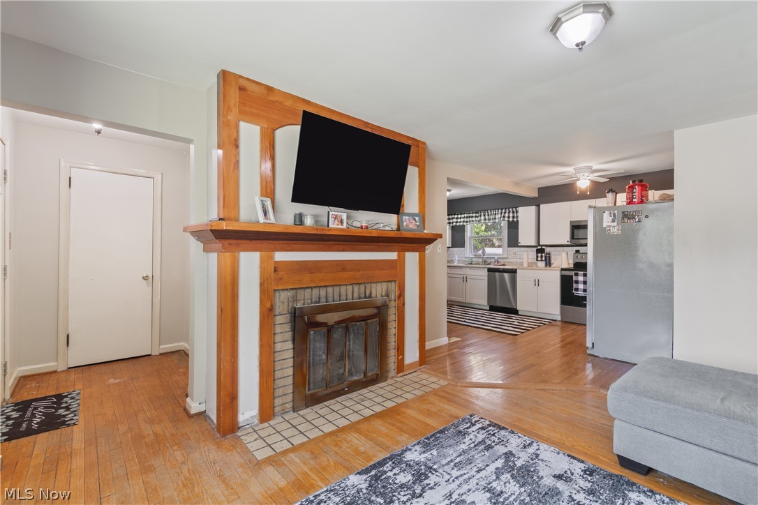 209 Grove Avenue Cuyahoga Falls OH 44221