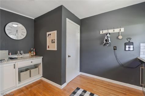 209 Grove Avenue Cuyahoga Falls OH 44221