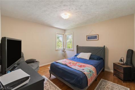 209 Grove Avenue Cuyahoga Falls OH 44221