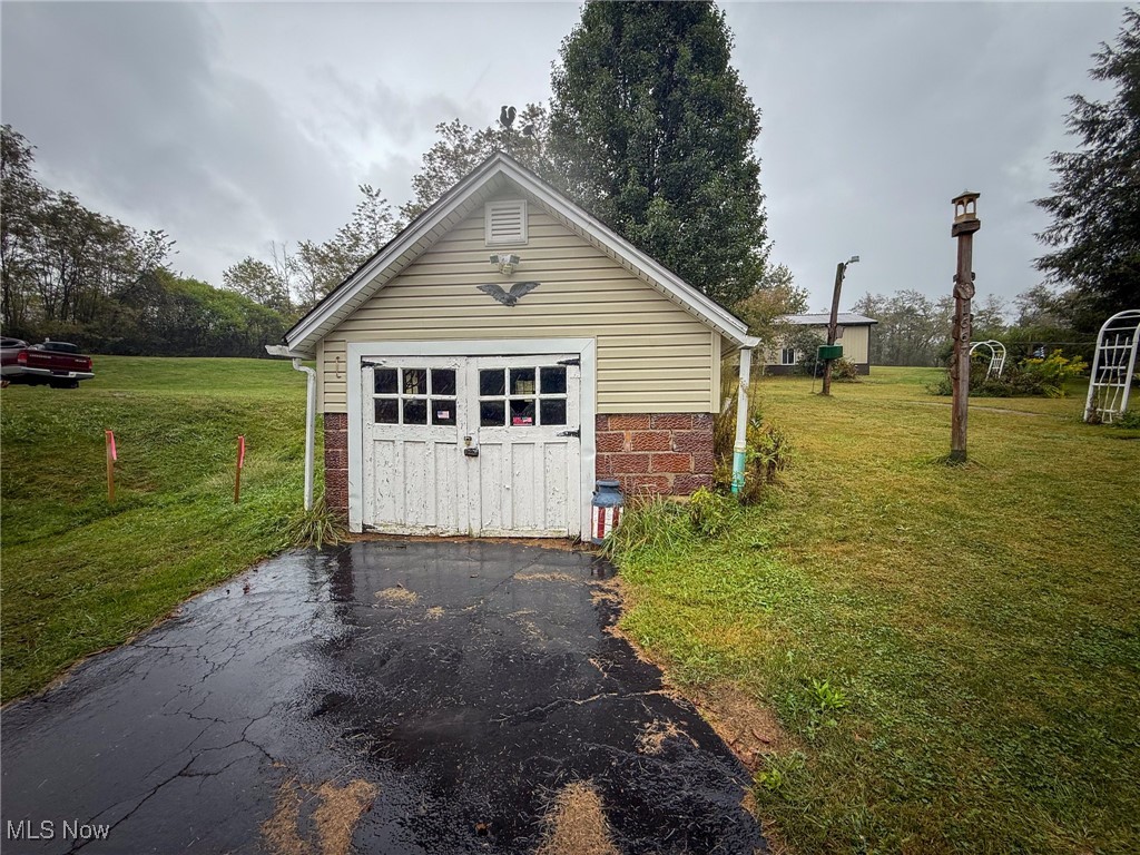 1667 County Road 11 Dillonvale OH 43917