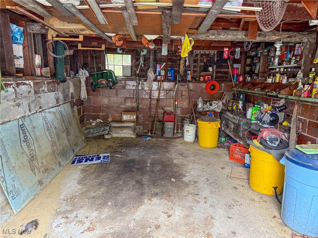 1667 County Road 11 Dillonvale OH 43917