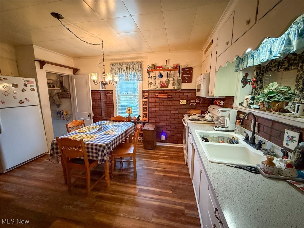 1667 County Road 11 Dillonvale OH 43917
