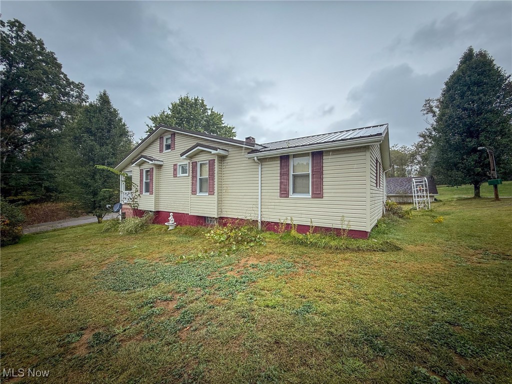 1667 County Road 11 Dillonvale OH 43917