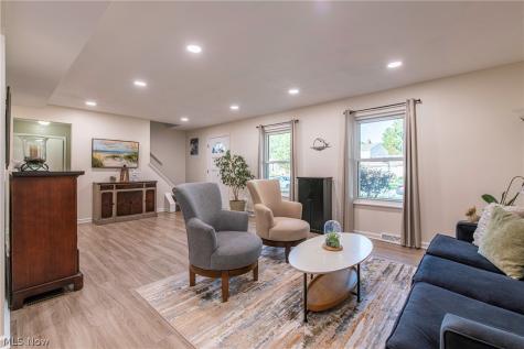 419 Ridgewood Drive Eastlake OH 44095