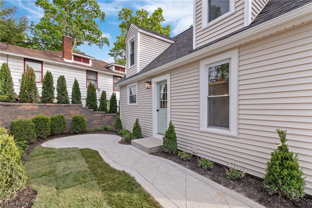 3606 Birdland Avenue Akron OH 44319