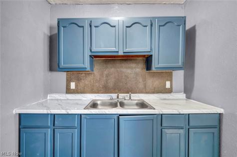 3600 E 75th Street Cleveland OH 44105