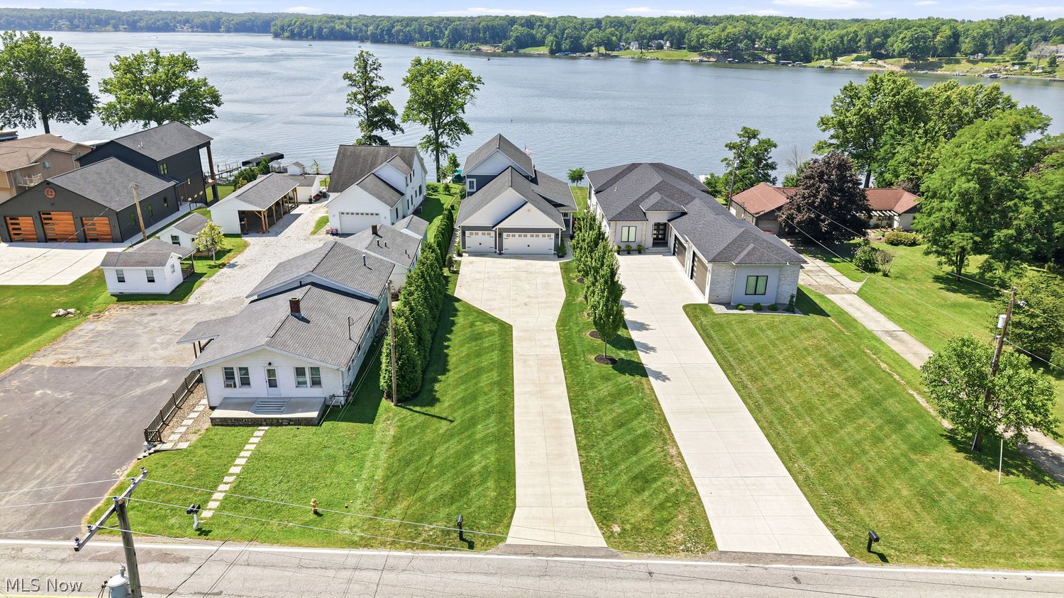 17931 Mahoning Avenue Lake Milton OH 44429
