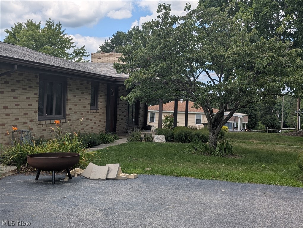 16251 John Avenue East Liverpool OH 43920
