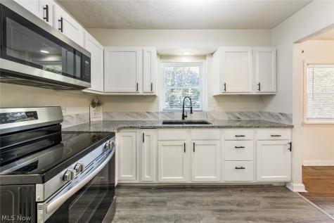 1184 Orlando Avenue Akron OH 44320