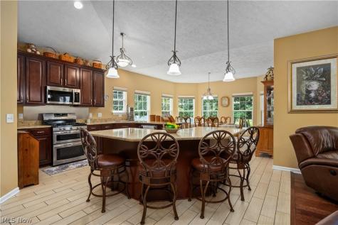 3981 Timber Walk Lorain OH 44053