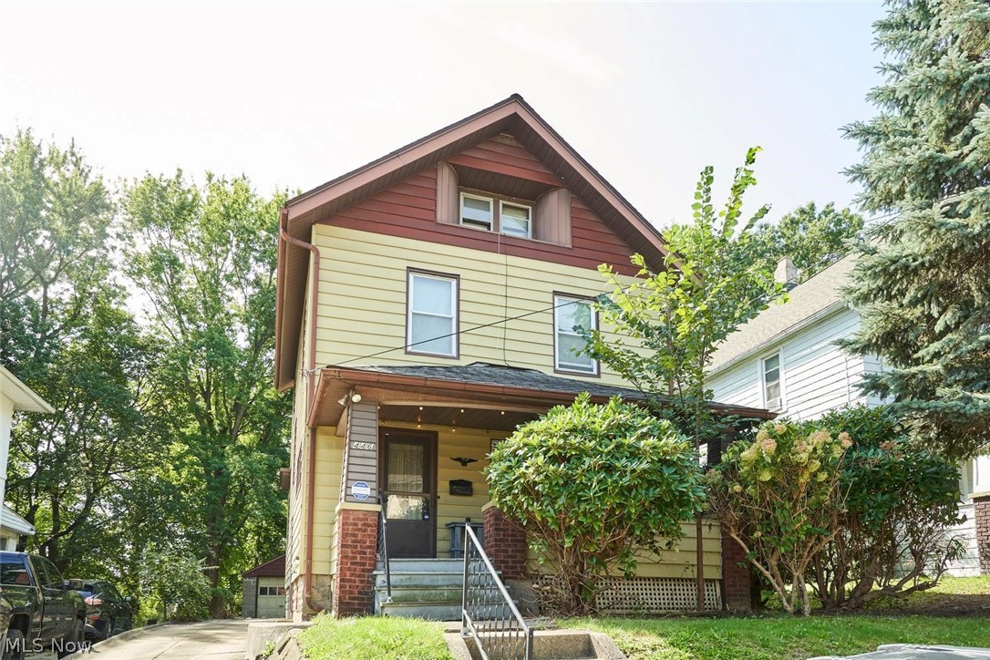 446 E Voris Street Akron OH 44311