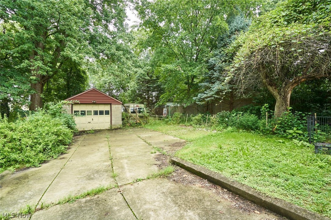 446 E Voris Street Akron OH 44311