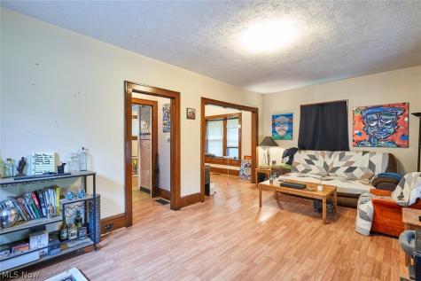 446 E Voris Street Akron OH 44311