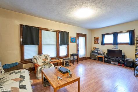 446 E Voris Street Akron OH 44311