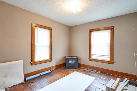 446 E Voris Street Akron OH 44311