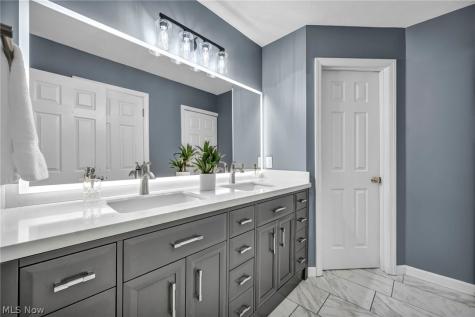 12066 Nathaniel Lane Twinsburg OH 44087