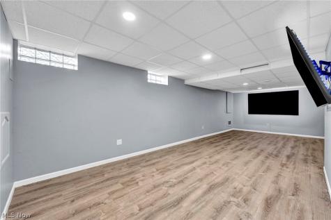 12066 Nathaniel Lane Twinsburg OH 44087