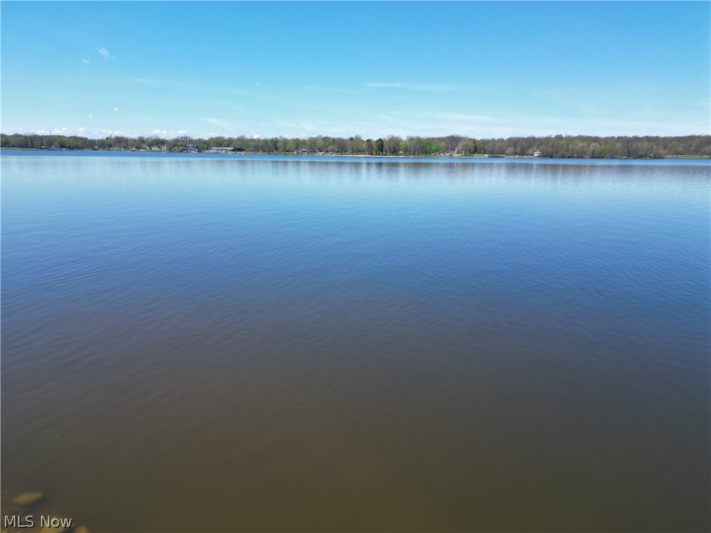 2166 NE River Road Lake Milton OH 44429