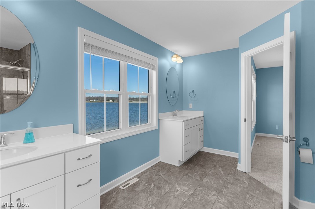 2166 NE River Road Lake Milton OH 44429