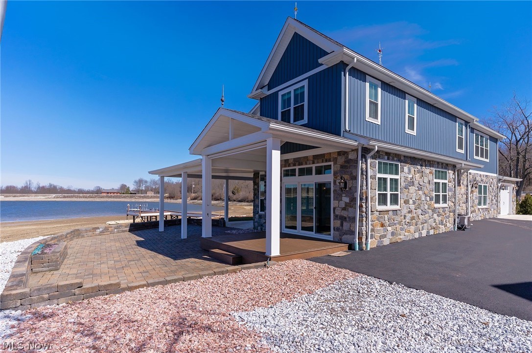 2166 NE River Road Lake Milton OH 44429