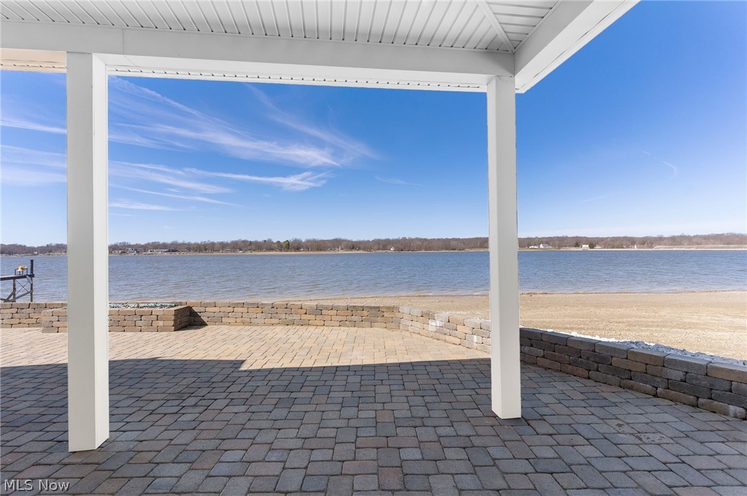 2166 NE River Road Lake Milton OH 44429