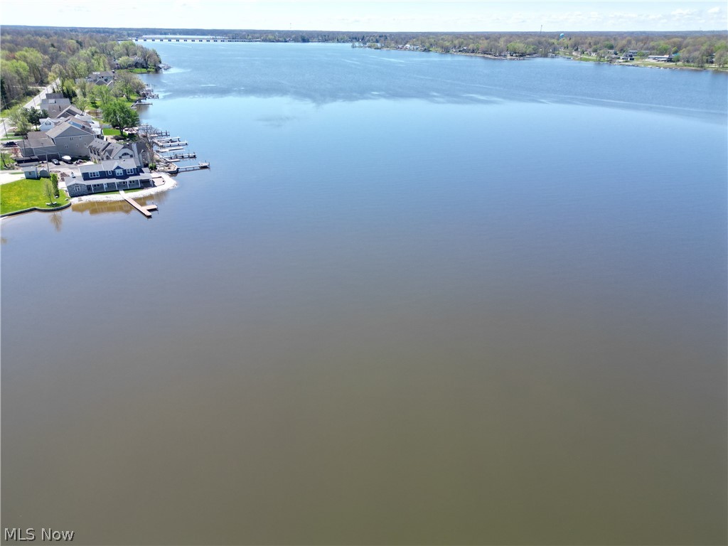 2166 NE River Road Lake Milton OH 44429