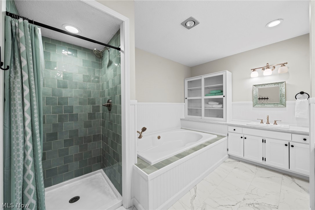 11535 Blackberry Lane Chesterland OH 44026