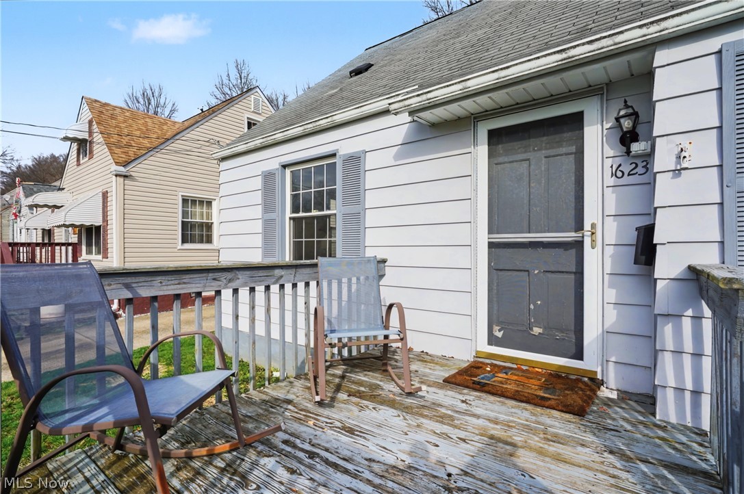 1623 Sunset Avenue Akron OH 44301